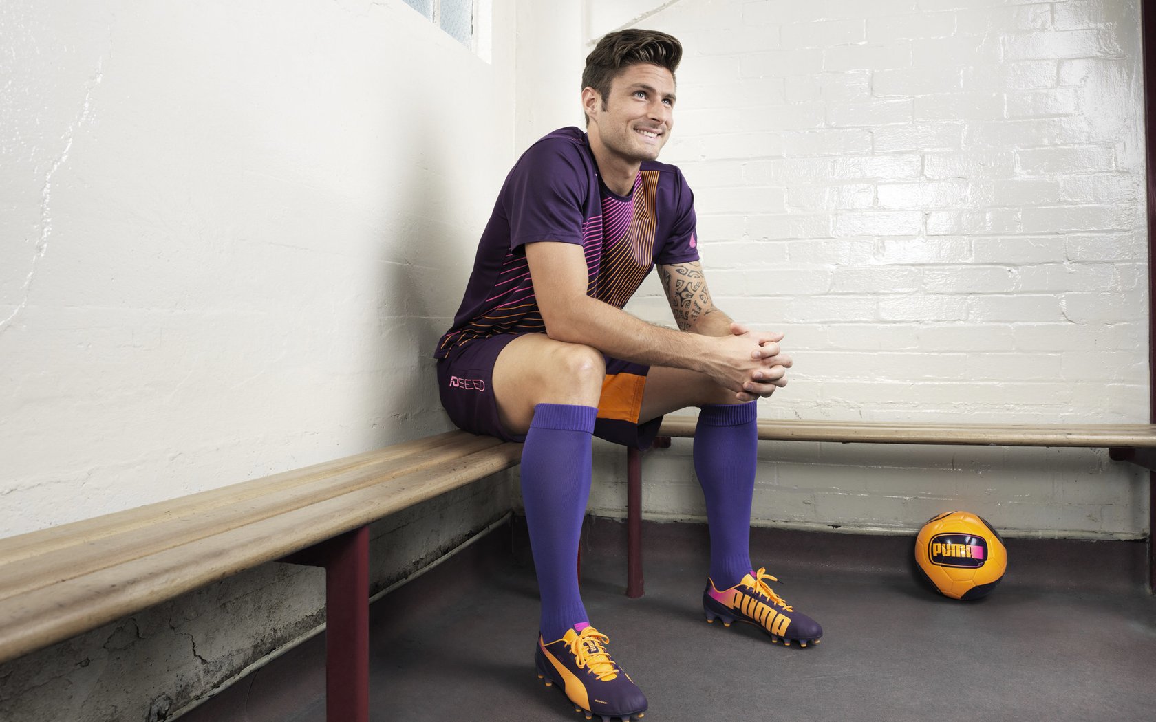 赛道上的东方闪电，周冠宇高光表现助法拉利轻取威廉姆斯